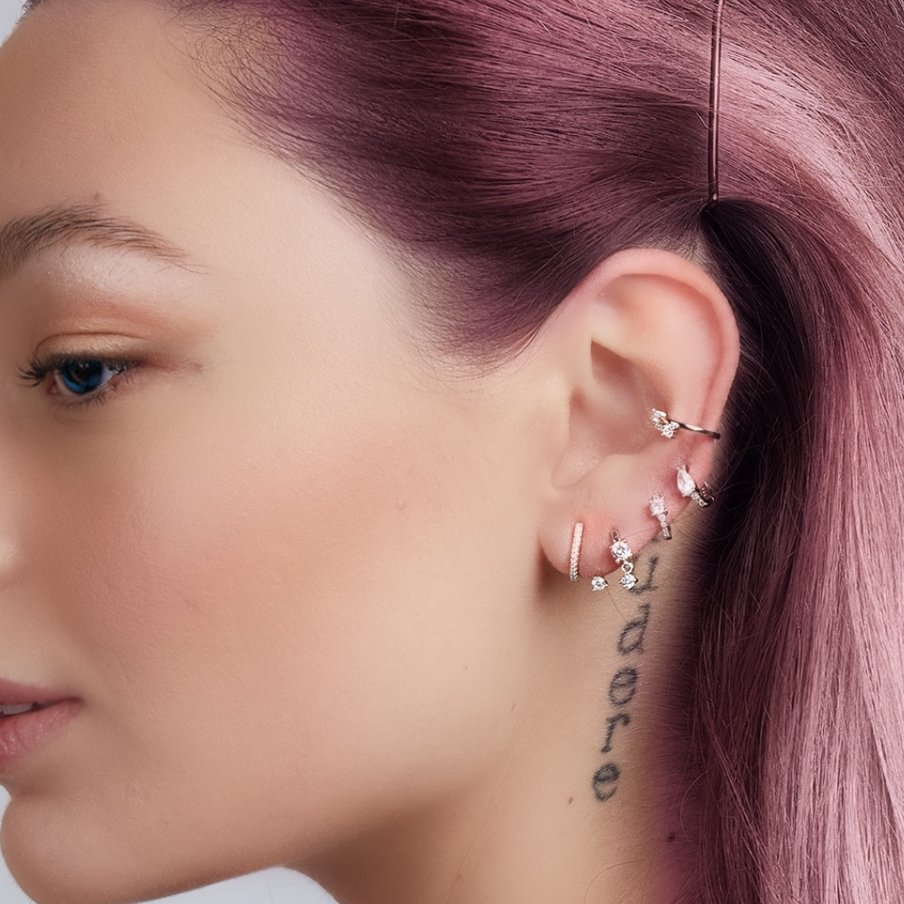 EAR CUFF WHITE PIERCE